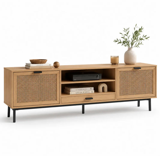 Mobile TV in legno con ante in rattan e ripiani aperti